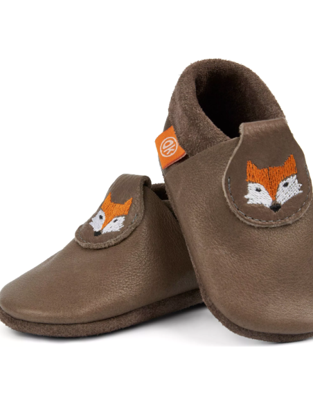 Sabates de pell guineu petita