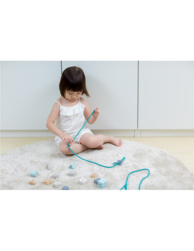 Comptes de fusta per enllaçar PlanToys | Joc motricitat fina