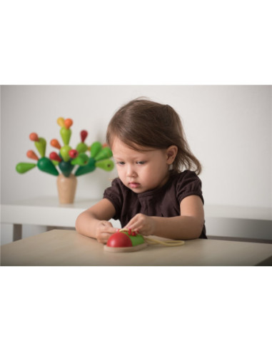 Aprèn a lligar els cordons PlanToys | Sabata educativa de fusta